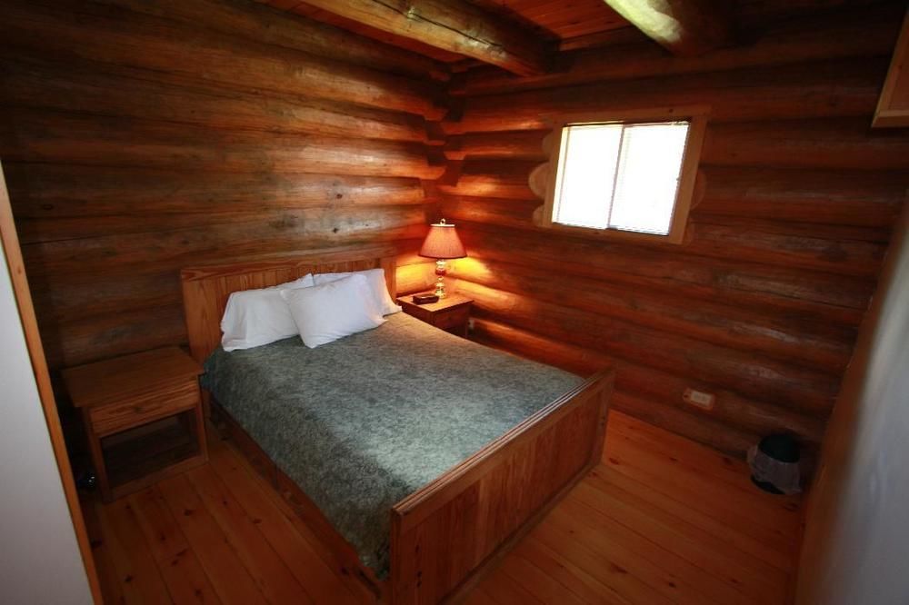 Wilderness Tours Rafting Resort Foresters Falls Екстериор снимка